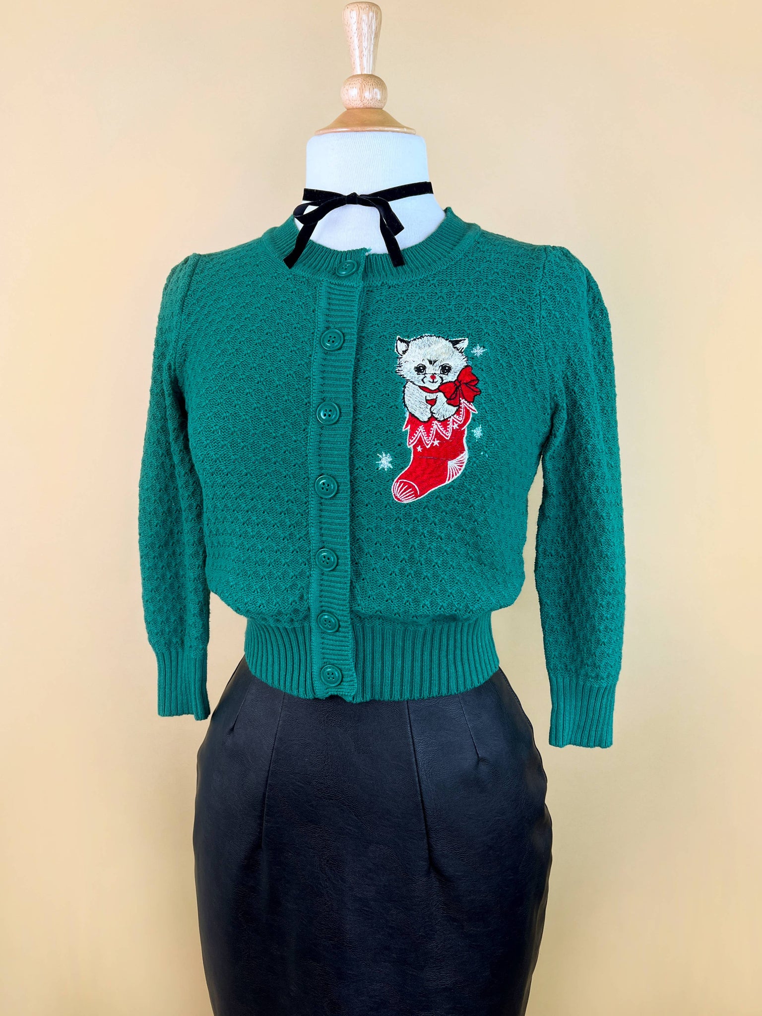 Cat in the Sock Cropped Cardigan in Kelly Green: X-Large