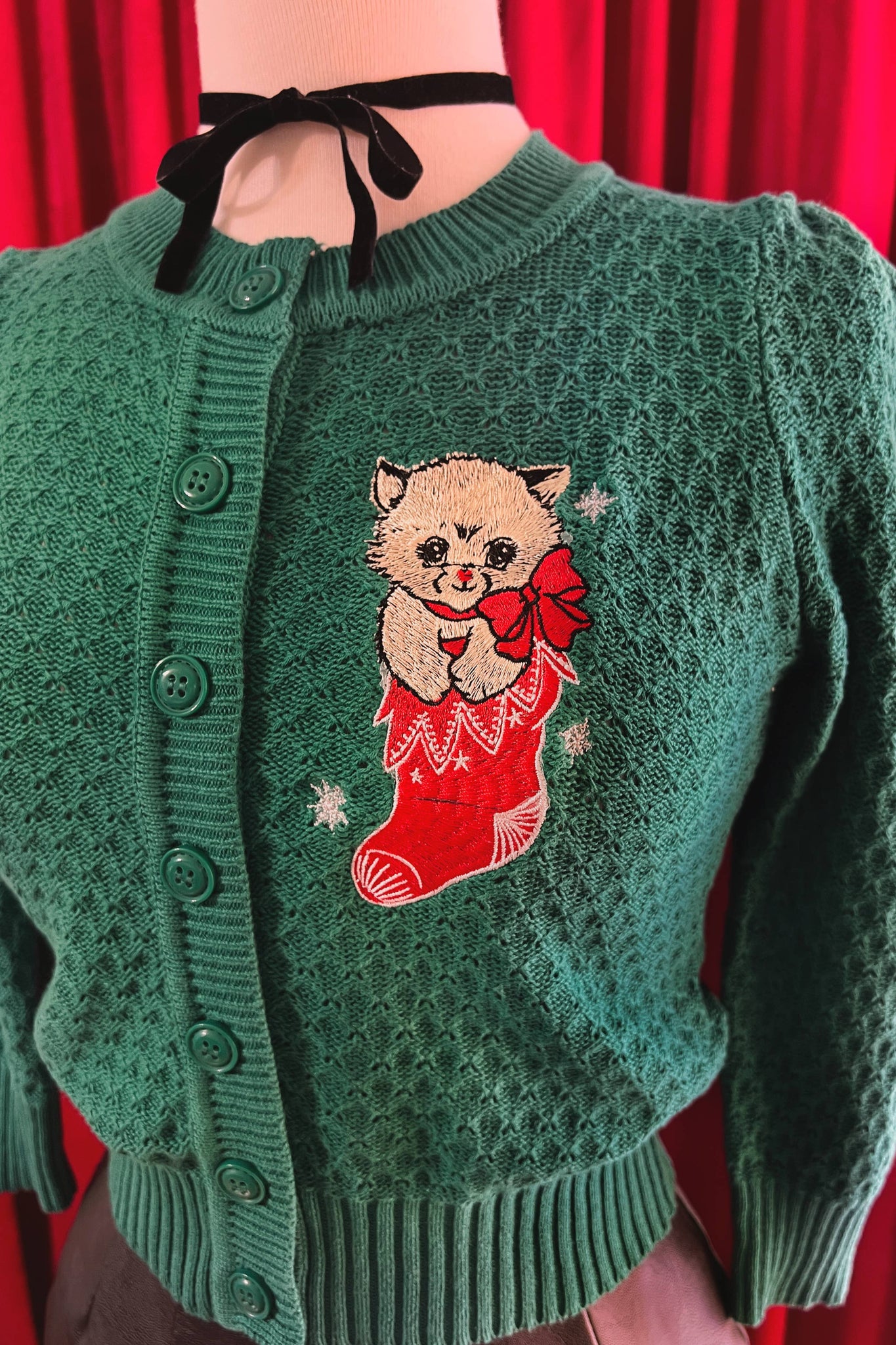 Cat in the Sock Cropped Cardigan in Kelly Green: X-Large