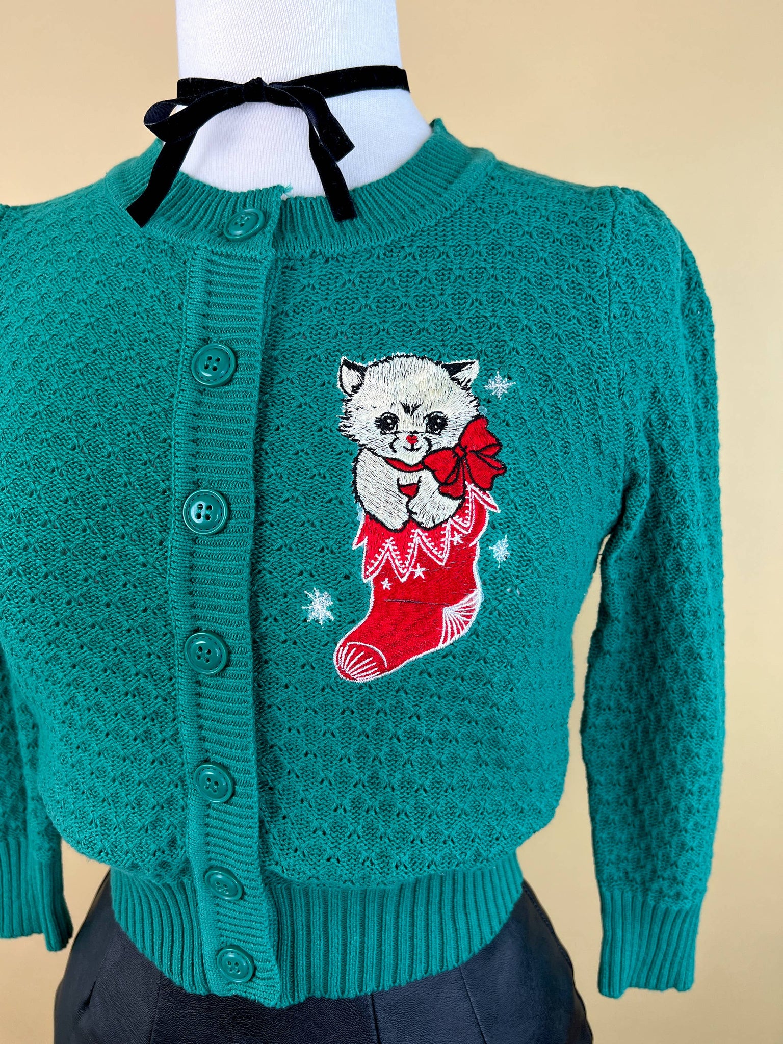 Cat in the Sock Cropped Cardigan in Kelly Green: X-Large