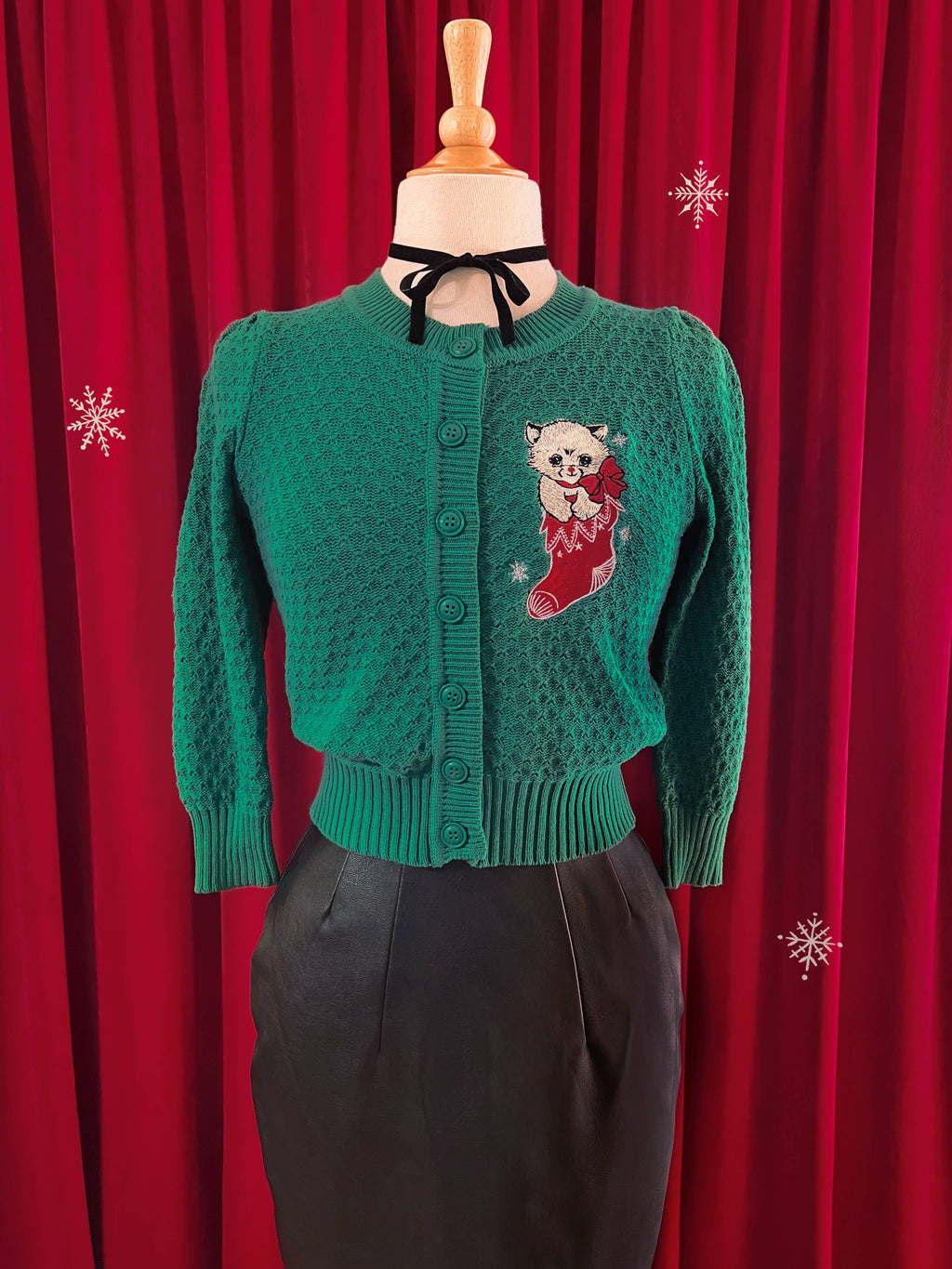 Cat in the Sock Cropped Cardigan in Kelly Green: X-Large